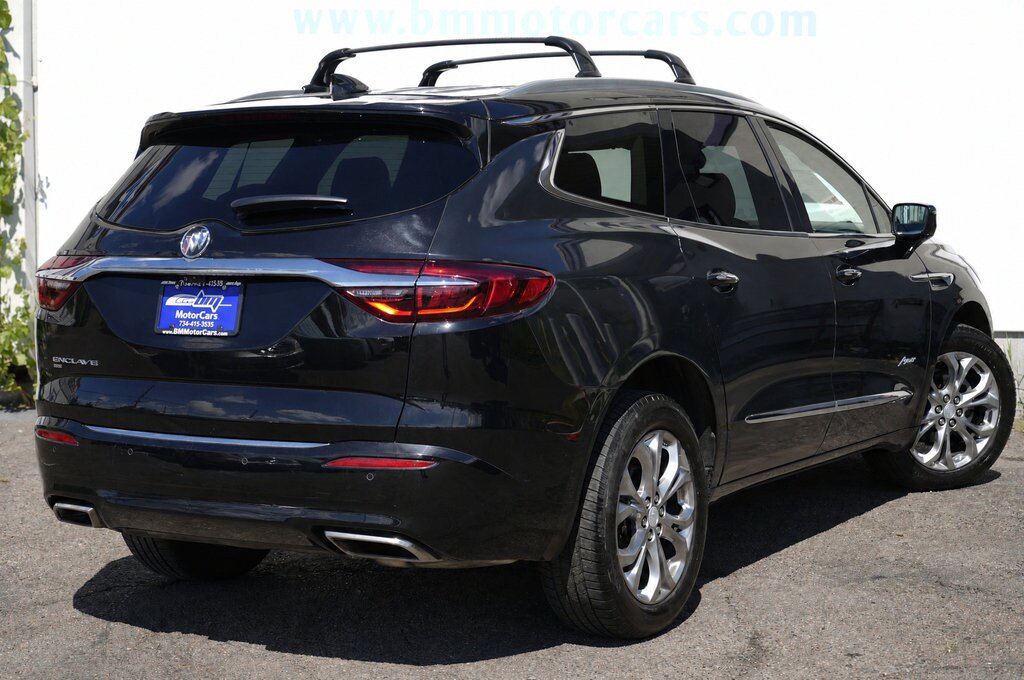 Used 2020 Buick Enclave Avenir w/ Avenir Technology Package AWD/4WD image 3