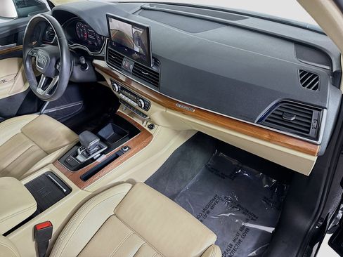 Used 2021 Audi Q5 Prestige w/ Prestige Package image 30