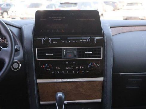 Used 2024 Nissan Armada SL w/ Captain's Chairs Package AWD/4WD image 28
