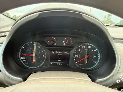 Used 2023 Chevrolet Malibu LT FWD image 41