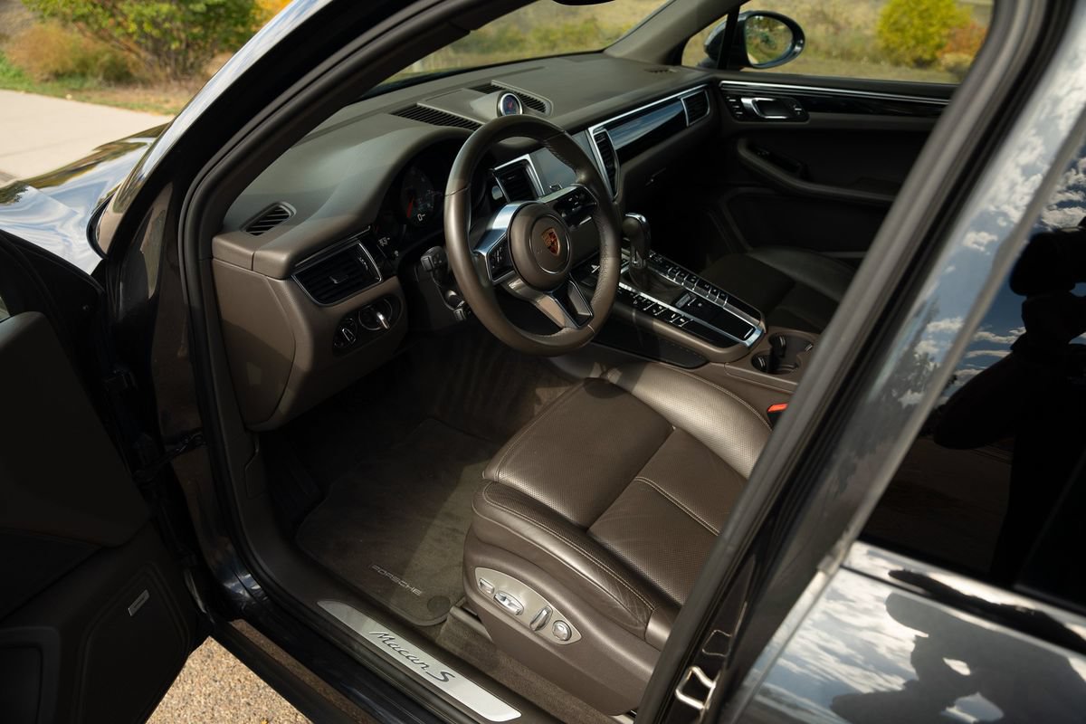 Used 2017 Porsche Macan S AWD/4WD image 22