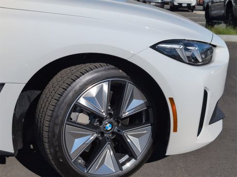 New 2026 BMW i4 xDrive40i image 16