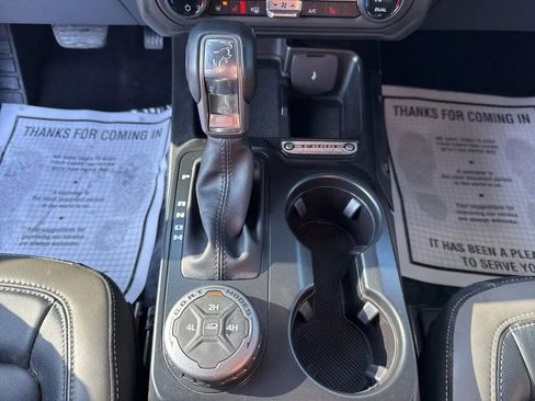 Used 2025 Ford Bronco Outer Banks image 26