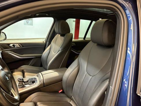 Used 2022 BMW X5 xDrive40i w/ Premium Package image 11