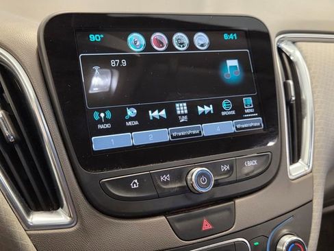 Used 2016 Chevrolet Malibu LT FWD image 18