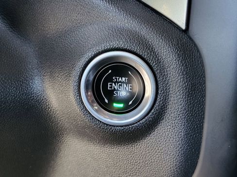 Used 2021 Chevrolet Silverado 1500 LTZ w/ LTZ Convenience Package II AWD/4WD image 23