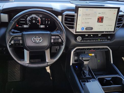 Used 2024 Toyota Tundra Limited image 30