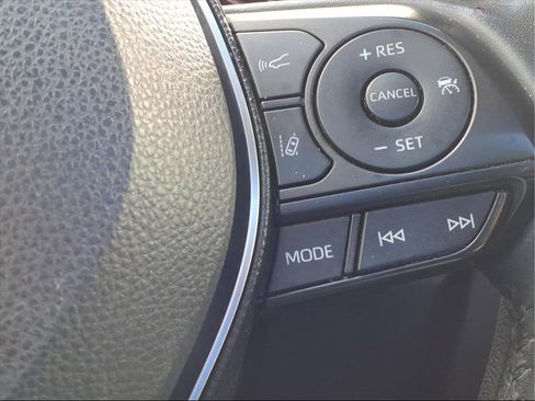 Used 2019 Toyota RAV4 Limited image 29