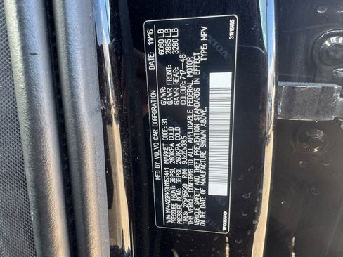 Used 2017 Volvo XC90 T6 Momentum w/ Vision Package image 35