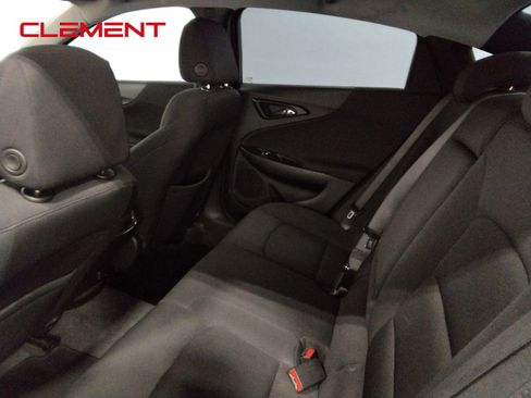 Used 2022 Chevrolet Malibu LT FWD image 34