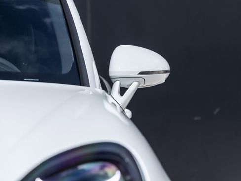 New 2026 Porsche Macan image 20