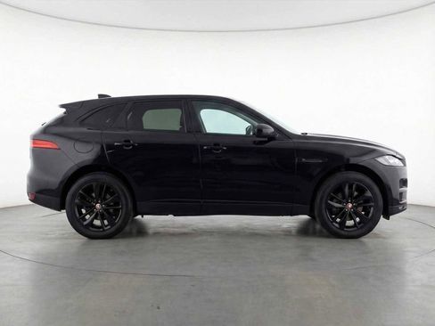 Used 2022 Jaguar F-PACE S image 8