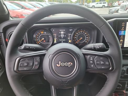 New 2025 Jeep Wrangler Unlimited Rubicon image 27