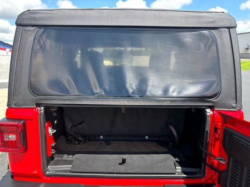 Used 2021 Jeep Wrangler Sport image 11