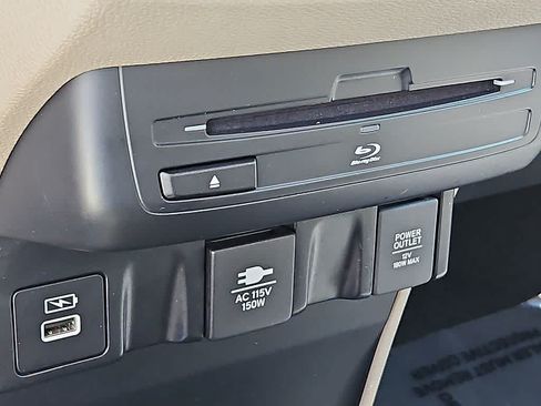 Used 2022 Honda Odyssey Elite image 26