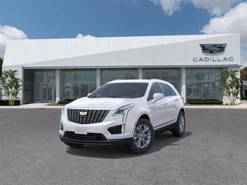 New 2026 Cadillac XT5 Luxury image 8
