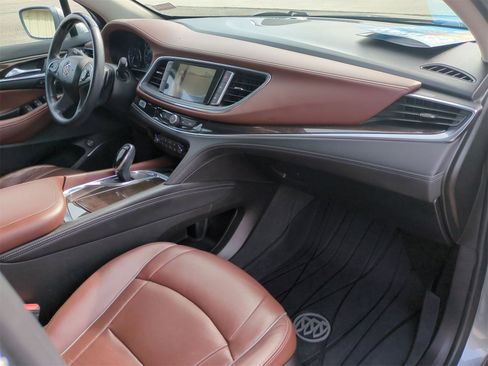 Certified 2018 Buick Enclave Avenir image 32