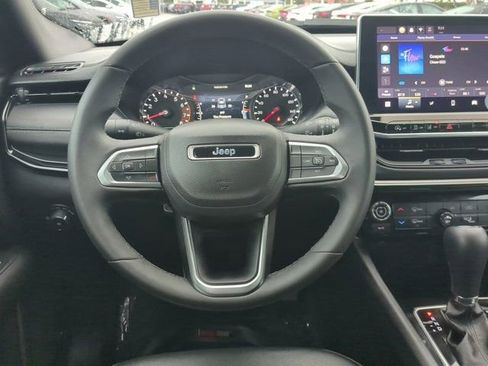 Used 2024 Jeep Compass Latitude w/ Altitude Special Edition image 15