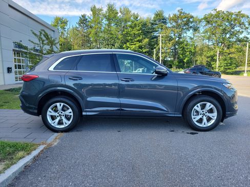 Used 2025 Audi Q5 Premium w/ Convenience Package AWD/4WD image 8