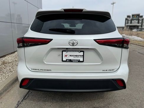 Used 2023 Toyota Highlander XLE image 41