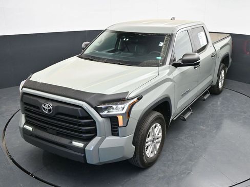 Used 2024 Toyota Tundra SR5 w/ SR5 Convenience Package RWD image 32
