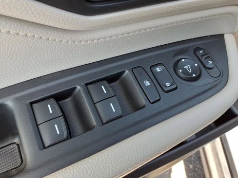 Used 2025 Honda Odyssey EX-L image 11