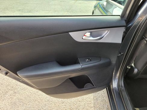 Used 2024 Kia Forte LXS FWD image 13