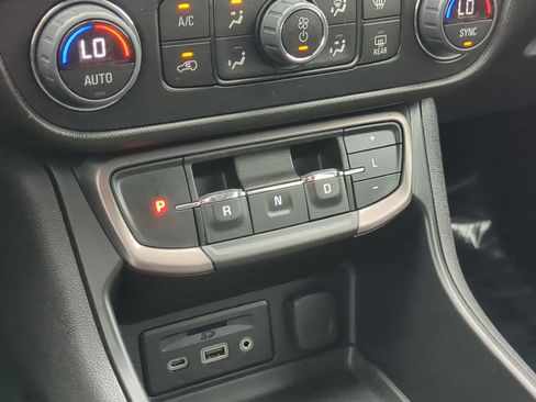 Used 2023 GMC Terrain AT4 image 25