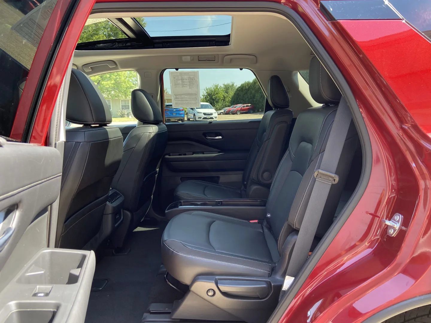 Used 2024 Nissan Pathfinder SL w/ SL Premium Package AWD/4WD image 26
