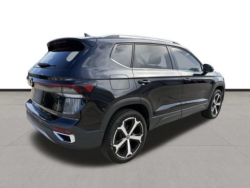 Used 2025 Volkswagen Taos SEL AWD/4WD image 5