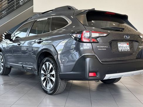 Certified 2023 Subaru Outback Limited image 3