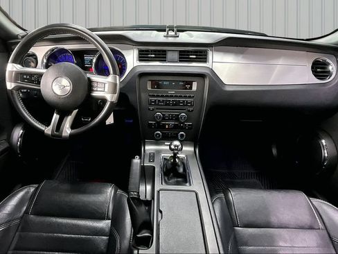 Used 2014 Ford Mustang GT Premium w/ Comfort Package RWD image 7