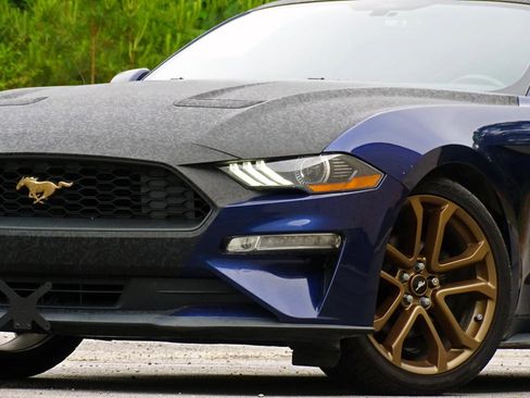 Used 2019 Ford Mustang Premium RWD image 10