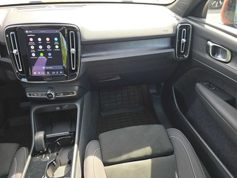 Certified 2023 Volvo C40 P8 Recharge Plus w/ Climate Package AWD/4WD image 19