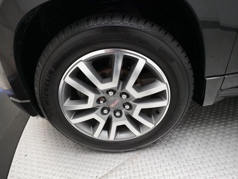 Used 2014 GMC Acadia Denali image 29