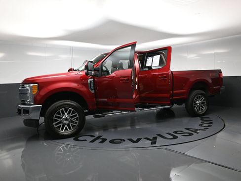 Used 2017 Ford F250 Lariat w/ Lariat Ultimate Package AWD/4WD image 20