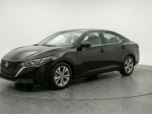 Used 2025 Nissan Sentra S image 2