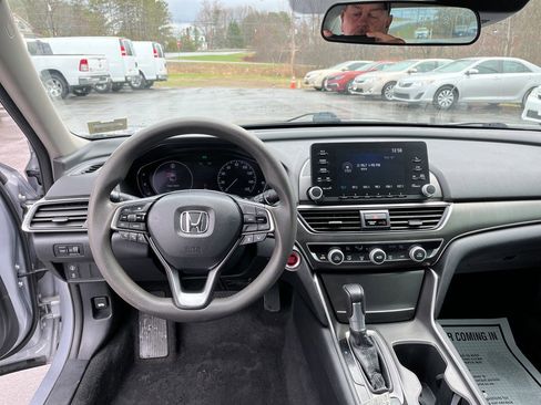 Used 2020 Honda Accord LX image 7