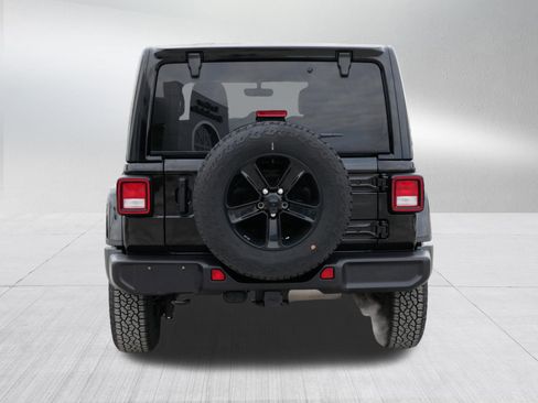 Used 2021 Jeep Wrangler Unlimited Sahara image 6