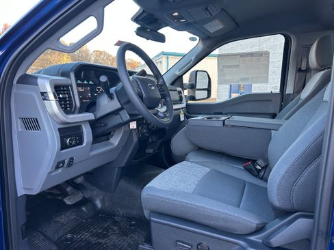 New 2026 Ford F550 4x4 Regular Cab Super Duty w/ XLT Value Package image 25