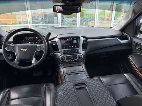 Used 2015 Chevrolet Suburban LTZ image 9