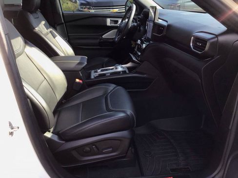 Used 2022 Ford Explorer ST w/ Equipment Group 401A AWD/4WD image 8