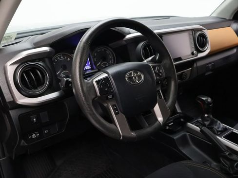 Certified 2020 Toyota Tacoma SR5 image 15