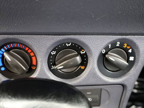 Used 2012 Ford Transit Connect XLT Premium image 30