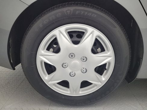 Used 2024 Nissan Sentra S FWD image 31
