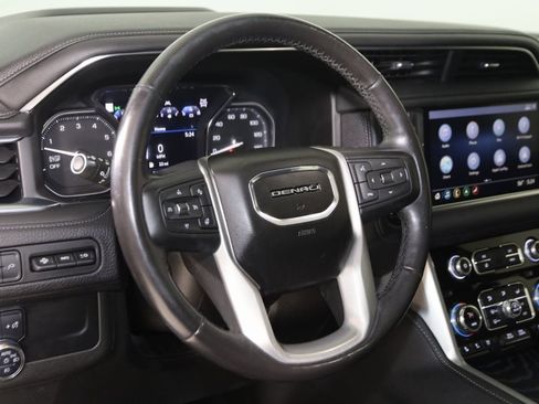 Used 2021 GMC Yukon Denali w/ Denali Premium Package image 6
