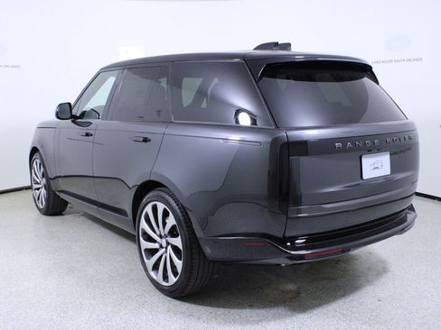 New 2025 Land Rover Range Rover SE image 5