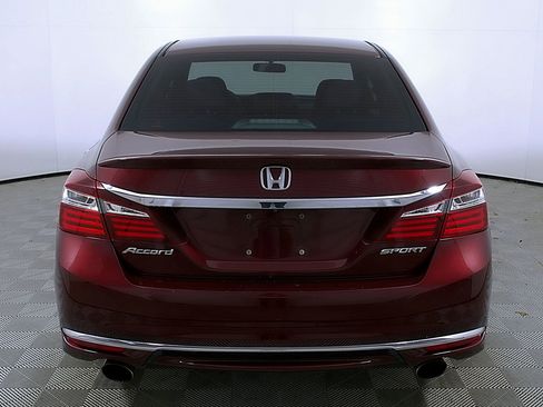 Used 2017 Honda Accord Sport image 8