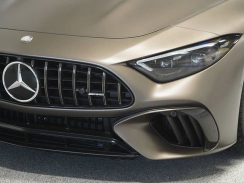Used 2025 Mercedes-Benz SL 63 AMG S e Performance 4MATIC image 9