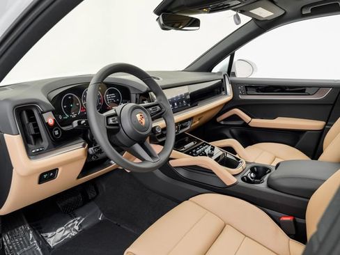 New 2026 Porsche Cayenne AWD/4WD image 4
